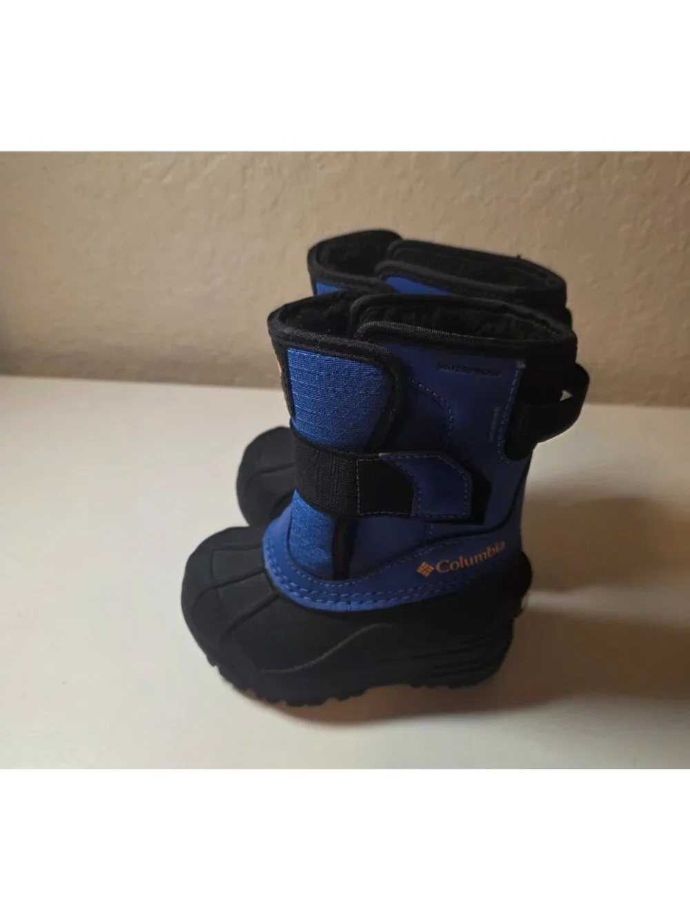 Columbia Toddler Boy 400g Insulation Blue black Snow Boots size 6 NEW
